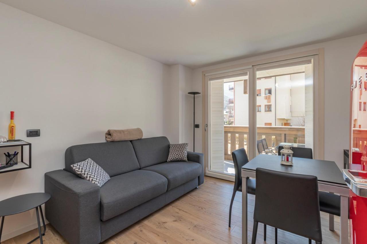 Cristallo Apartment - Ristrutturato Nuovo Centro Aprica Bagian luar foto
